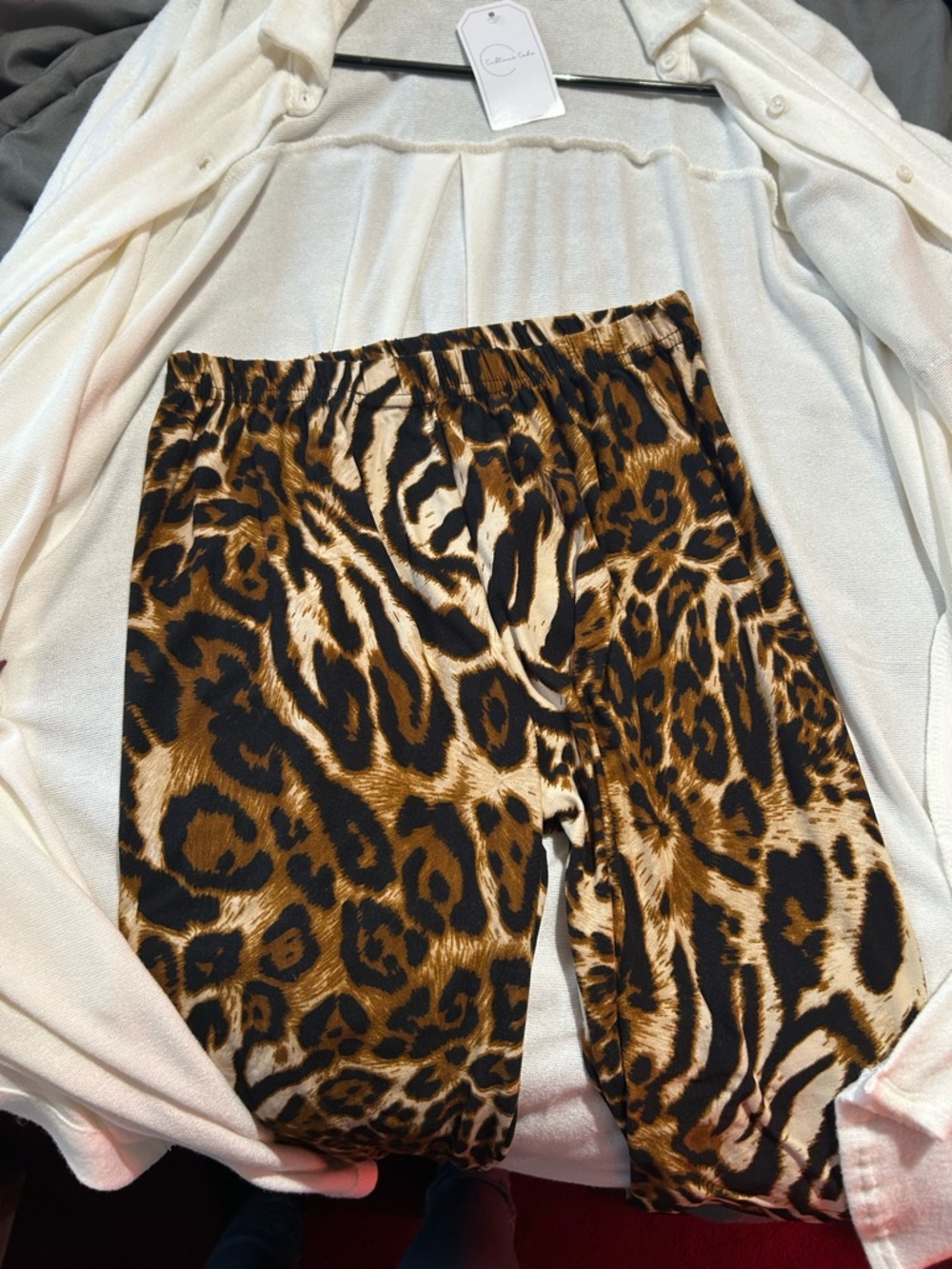 Cozy Cream long Button-Up with Leopard Pocket and matching leggings NWT - Picture 2 of 5